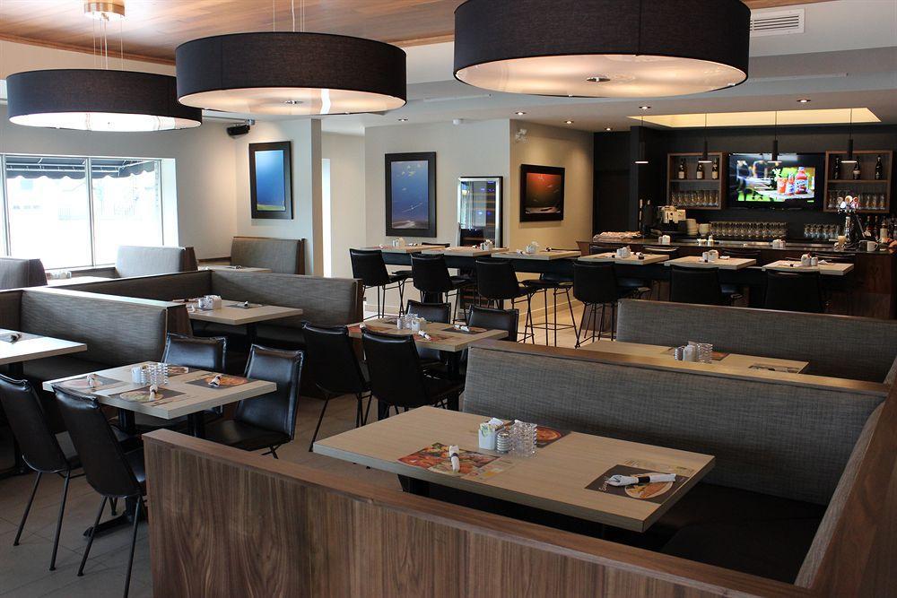 Hotel Baie Saint Paul מראה חיצוני תמונה
