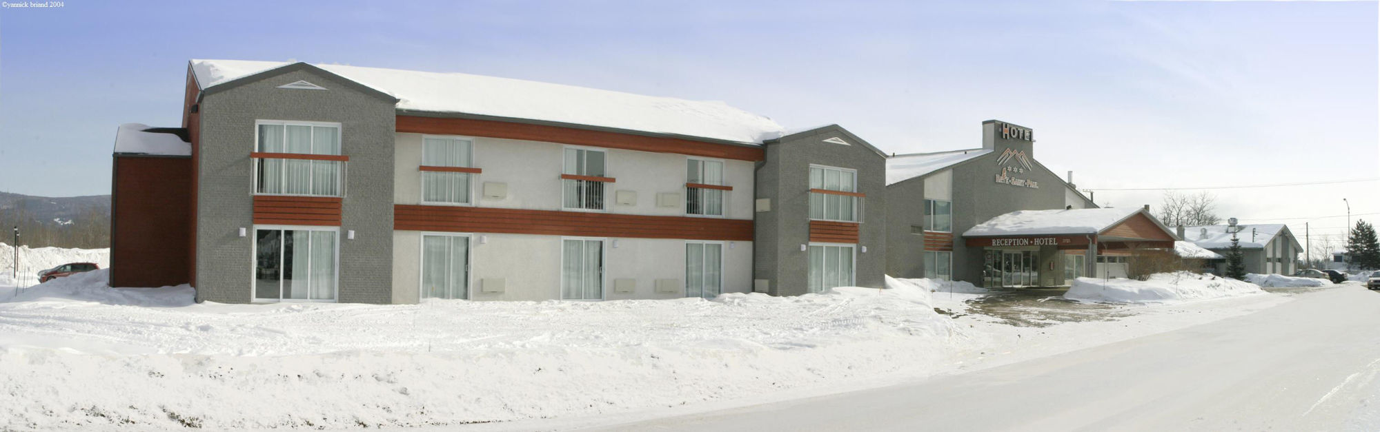Hotel Baie Saint Paul מראה חיצוני תמונה